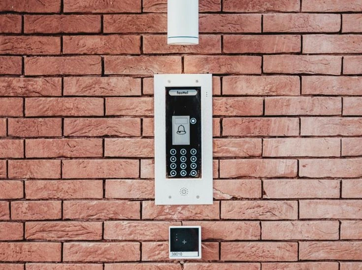 مفهوم آژیر بی‌مورد (آلارم کاذب) در دزدگیر اماکن