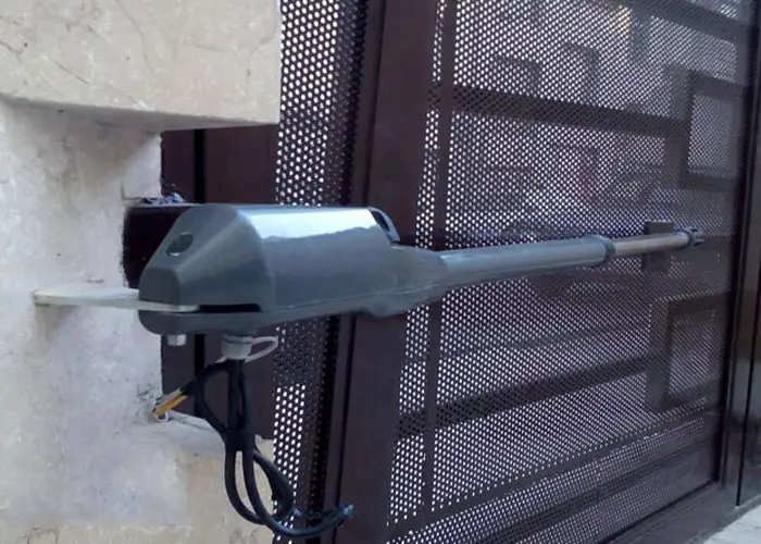 تعمیر جک درب حیاط